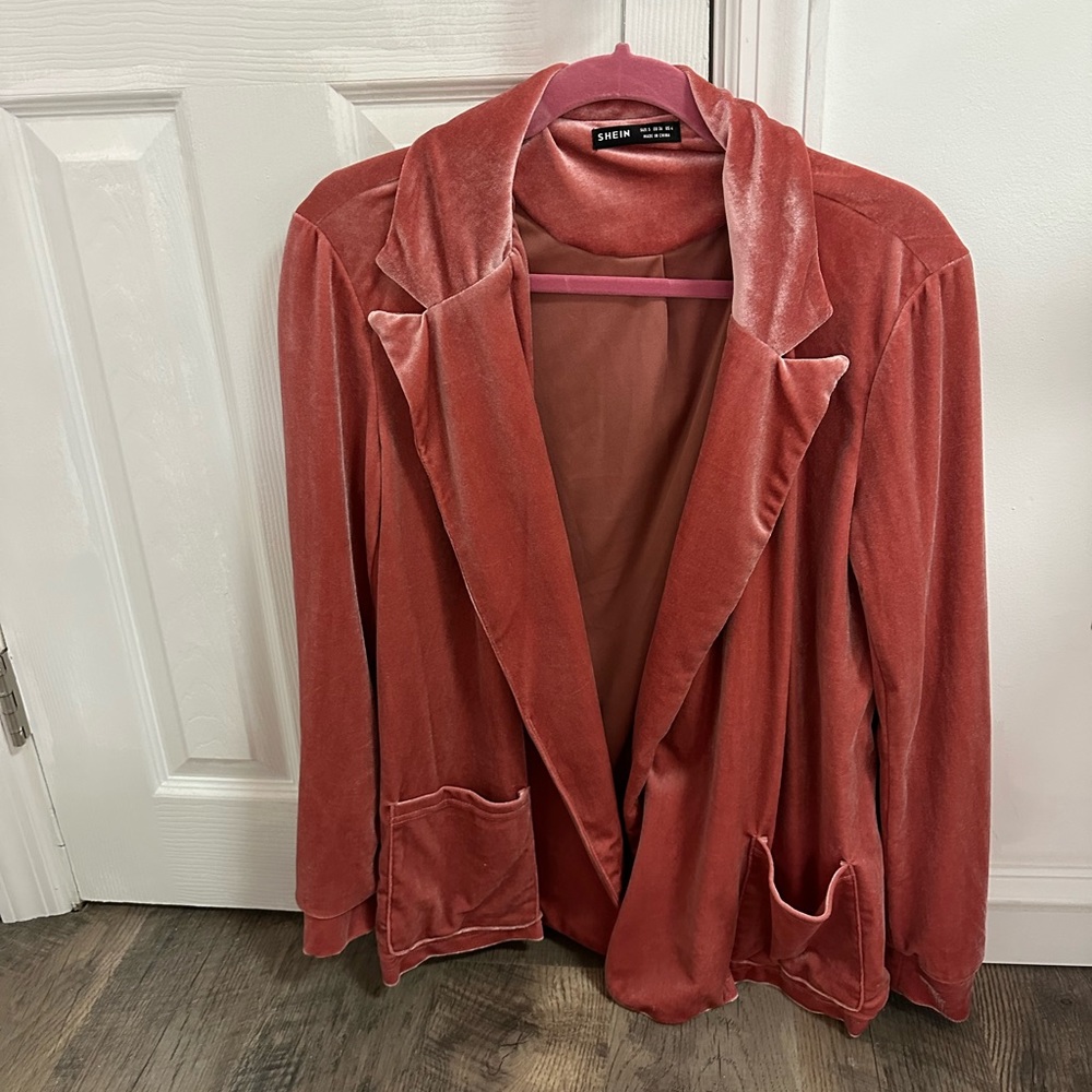 Blazer - Picture 2 of 4